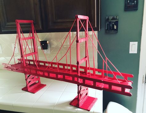 Golden Gate project popsicle sticks Golden Gate Bridge Popsicle Sticks, Diy Bridge Project, Golden Gate Bridge Project, Popsicle Bridge, Bridge Craft, Popsicle Stick Bridges, Popsicle House, San Francisco Bridge, School Displays