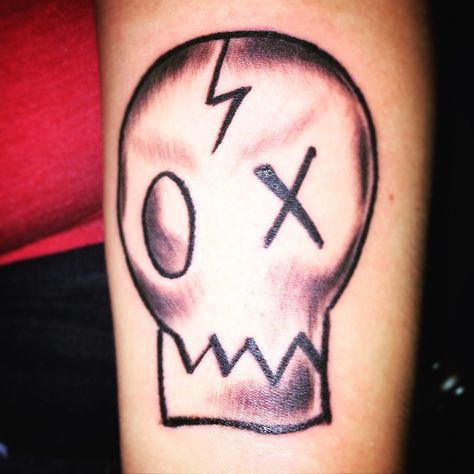 Papa Roach Crackhead Skull! Papa Roach Tattoo, Roach Tattoo, Papa Roach, Sleeves Ideas, Halloween Tattoos, Skull Tattoos, Tattoo Inspo, Deathly Hallows Tattoo, Tattoo Images