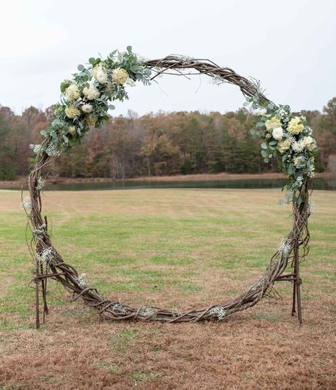 Arch With White Flowers, Wedding Circle Arch, Tea Party Bridal Shower Decorations, Tree Arch, Arbor Decor, Garden Arch Trellis, Circle Arch, Bridal Party Bouquets, Wedding Alters