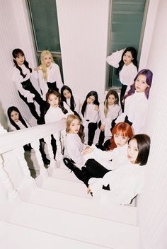 LOONA/Gallery | LOOΠΔ Wiki | Fandom Kpop Posters, Odd Eyes, Olivia Hye, Perfect Love, Kpop Girl Groups, Pop Group, Korean Girl, South Korean Girls, Album Covers