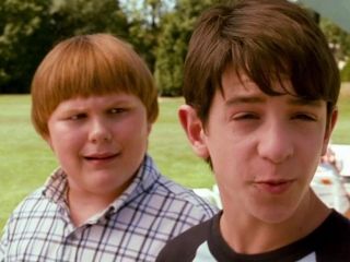 Grey And Rowley, Rowley Diary Of A Wimpy Kid, Zachary Gordon, Sister Halloween Costumes, Greg Heffley, Ra Themes, Scissor Sisters, You Broke Me, Wimpy Kid