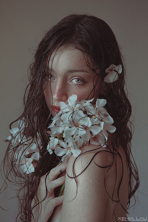 PHOTOTROPISM & the skin of flowers on Behance Xenia Lau, A Photo, Flowers, Hair, Photography