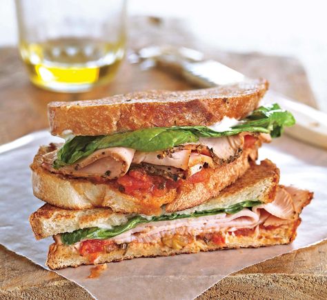 smoked-turkey-panini-R111489 Turkey Salads, Sandwiches Turkey, Autumn Entertaining, Turkey Panini, Grilled Sandwich Recipe, Turkey Easy, Turkey Sandwich, Leftover Turkey Recipes, Brunch Buffet