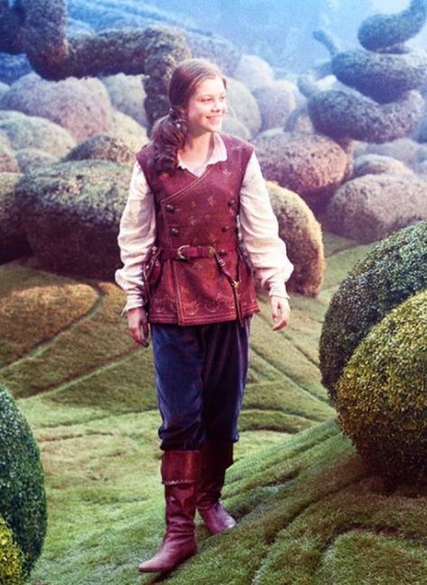 Narnia Shifting, Pirate Reference, Narnia 4, Narnia Lucy, Narnia Costumes, Voyage Of The Dawn Treader, The Dawn Treader, Narnia Cast, Dawn Treader