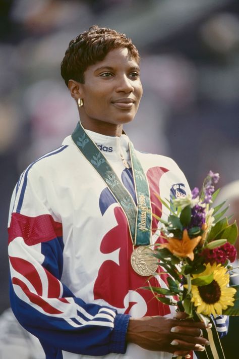 Denise Lewis (GBR) 🥉 Heptathlon • Atlanta 1996 Olympics #athletics 1996 Olympics, Heptathlon, Legendary Pictures, Olympic Athletes, Summer Olympics, Action Poses, Famous Faces, Olympic Games, Pickleball