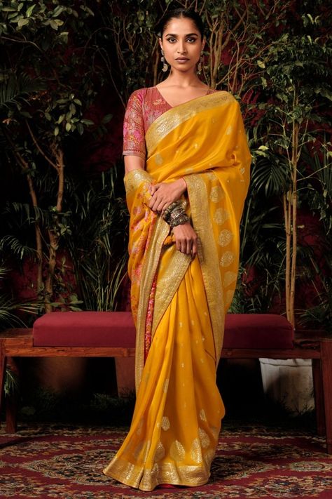 Golden Yellow Pure Viscose Dola Silk Zari Woven Saree for Wedding Mustard Yellow Saree, Drapping Saree, Haldi Wear, Dola Silk Saree, Brocade Blouses, Yellow Saree, Party Kleidung, Art Silk Sarees, Latest Sarees