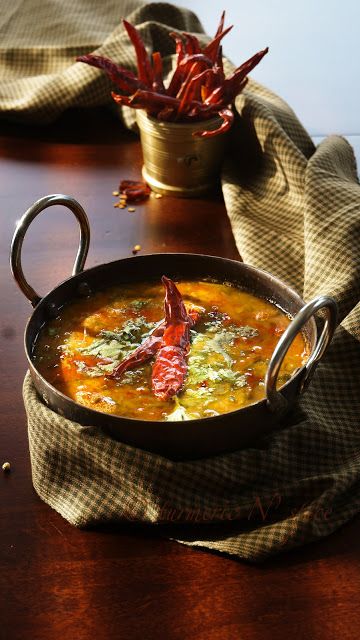 [ Recipe: Simple Everyday Dal ] Made with: masoor/red lentil, onion, tomato, spinach, ginger root, garlic clove, green chillies, red chili (dry), ghee, cumin/jeera, shahi jeera/imperial cumin, kasturi methi, turmeric, garam masala, amchur/dried mango powder, cumin/jeera powder, salt, lime, and cilantro. ~ from Turmeric N Spice Dal Curry, Dal Tadka, Dal Recipe, Desi Food, Lentil Recipes, Bowl Of Soup, Tikka Masala, Samosa, Delicious Vegetarian