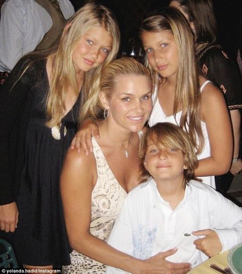 Yolanda, who is mom to Gigi, Bella and Anwar Hadid from her marriage to Mohamed Hadid, ins... Bella Hadid As A Kid, Yolanda Hadid Young, Yolanda Hadid Modeling, Gigi Hadid Beauty, Gigi Hadid 2014, Gigi Hadid Pictures, Anwar Hadid, Yolanda Foster, Yolanda Hadid