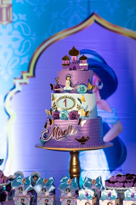 Jasmine Alladin, Princess Jasmine Party, Aladdin Birthday Party, Princess Jasmine Birthday Party, Princess Jasmine Birthday, Jasmine Party, Jasmine Birthday, Elegant Cakes, Princess Jasmine