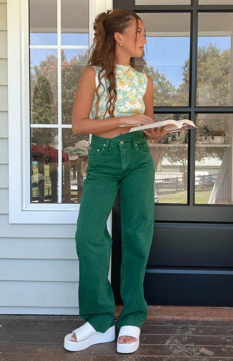 Green Jeans Outfit, Dark Green Jeans, Preppy Fits, 90s Inspired Outfits, Colorful Outfits, St Patrick's Day Outfit, Shop Jeans, Shimla, Green Jeans