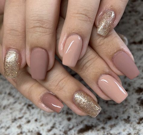 Bridesmaid Fall Nails, Neutral Fall Nails With Glitter, Shellac On Natural Nails Fall, Fall Nails Neutral Colour, Nuteral Nails Fall, Fall Skittle Manicure, Dusty Pink Nails, Brown Acrylic Nails, Fall Nail Art Designs