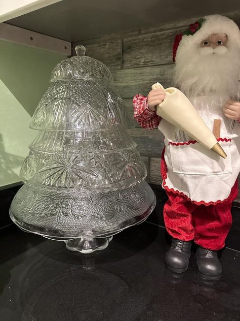 Recycle, Reuse and Repurpose! | Repurposed old crystal bowls and cake dish to make an Xmas tree 🌲 | Facebook Christmas Tree Made From Crystal Bowls, Crystal Trees, Crystal Tree, Crystal Bowls, Repurpose, Xmas Tree, A Tree, Recycling, Trees