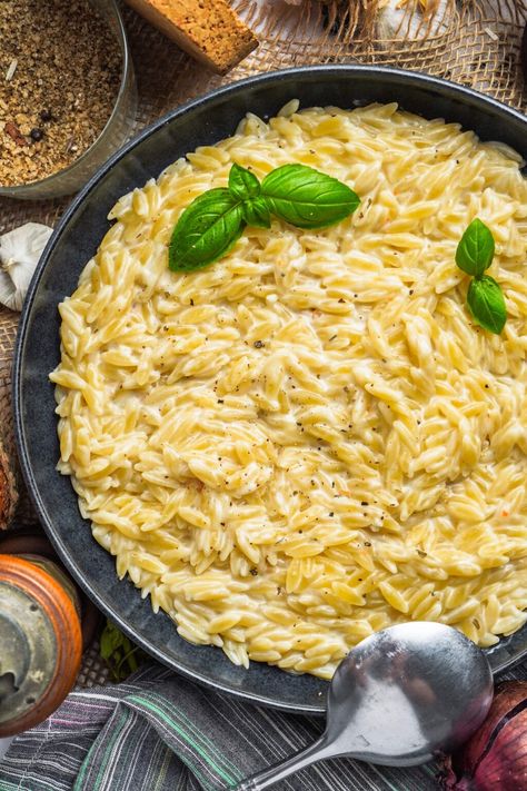 Orzo Parmesan, Orzo Risotto, Pasta Parmesan, Pasta With Garlic, Recovery Food, Sour Foods, Warm Scarves, Happy Cooking, Orzo Pasta