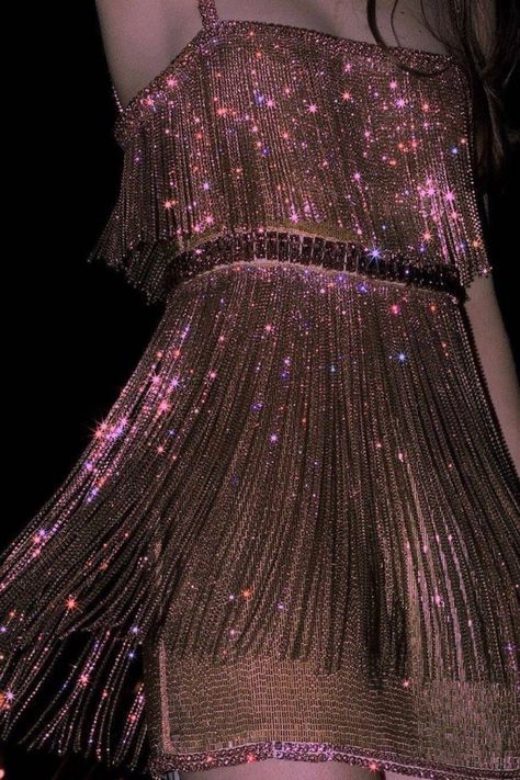 #aesthetic #glitter #dress #shining #hot #fashion Fabric Study, Header Pictures, Red Carpets, Sequin Party Dress, Fancy Outfits, Stage Outfits, Gold Dress, Juno, Event Dresses