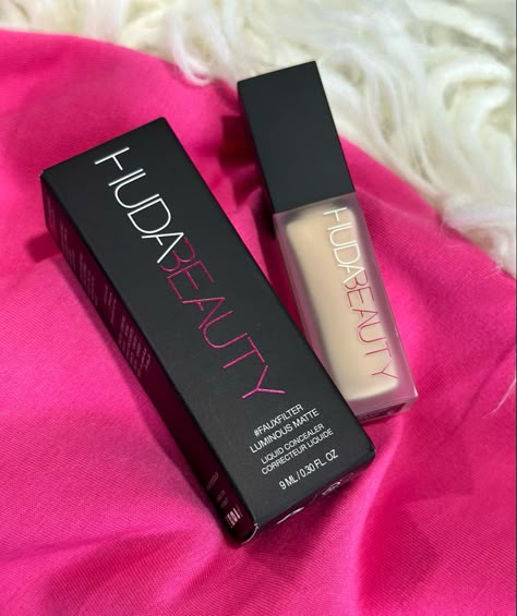 Huda Beauty #FauxFilter Luminous Matte Buildable Coverage Crease Proof Concealer Huda Concealer, Huda Beauty Faux Filter Concealer, Huda Beauty Concealer, Huda Beauty Foundation, Huda Beauty Makeup, Makeup Wishlist, Sephora Favorites, Makeup List, Stunning Hairstyles