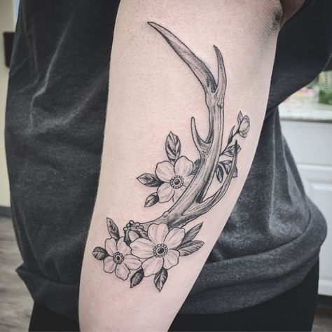 Deer Antler Tattoo With Flowers, Deer Antler Tattoos, Deer Antler Tattoo, Antler Tattoos, Pansy Tattoo, Antler Tattoo, Halo Tattoo, Antler Flower, Upper Thigh Tattoos