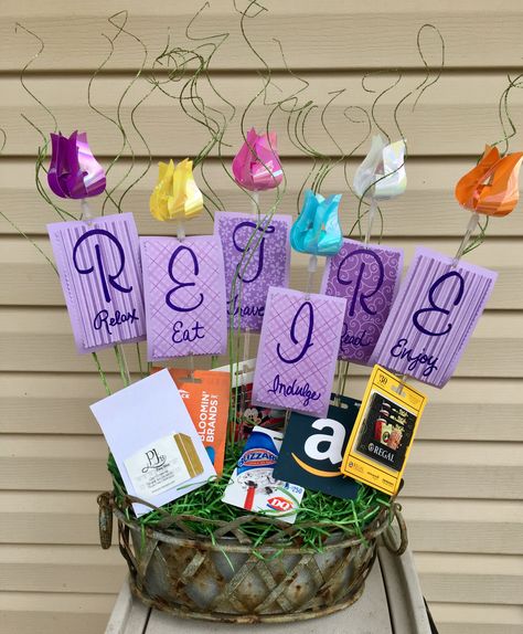 Retirement gift basket with gift cards: Relax, Eat, Travel, Indulge, Read, Enjoy! Retirement Travel Gift Basket Ideas, Retire Basket, Retirement Gift Card Ideas, Retirement Basket, Retirement Gifts Diy, Retirement Gift Basket, Retirement Party Ideas, Teacher Retirement Parties, Retirement Presents