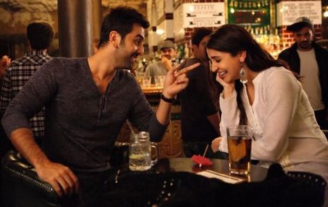 Movie Duos, Ae Dil Hai Mushkil, Ae Dil, Best Dating Apps, Bollywood Couples, Vintage Bollywood, Anushka Sharma, Ranbir Kapoor, Funny Dating Quotes