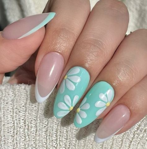 Teal Acrylic Nails, Green Nails Ideas, Turquoise Nail Designs, Teal Nail Designs, Mint Green Nails, Modern Nail Art, Simple Spring Nails, Teal Nails, Summer Gel Nails