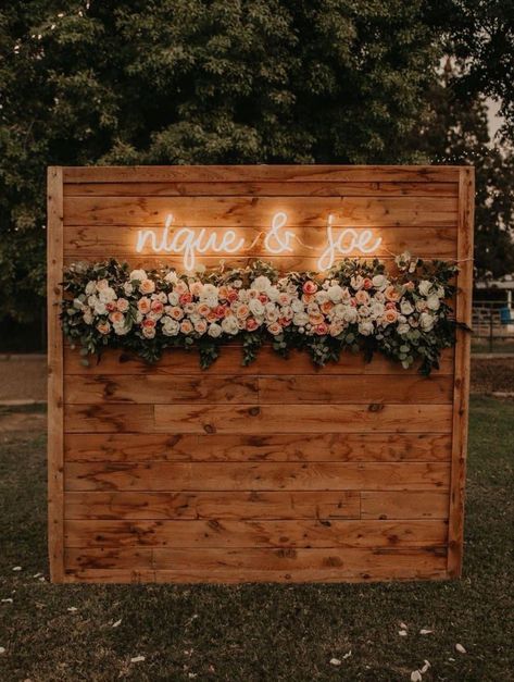 How To Make Arch Wall Backdrop, Arch Photo Backdrop, Diy Wedding Arch, Wedding Photo Booth, Future Wedding Plans, Outdoor Wedding Decorations, Custom Neon, Wedding Arch, Backyard Wedding