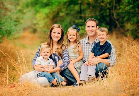 Poses For Small Families, Family Poses 5 People, Fall Pictures For Family Of 5, Family Photos With 5 People, Family Pictures On Steps, Family Of 5 Photography Poses, Family Picture Poses Family Of 5, Posing A Family Of 5, Family Picture Poses 5 People