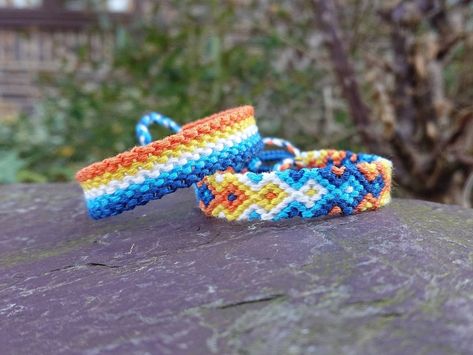 Pride Flag Bracelet Pattern, Aroace Bracelet, Arrowhead Friendship Bracelet, Arrowhead Bracelet, String Bracelet Patterns, Purple Weave, Aro Ace, Pride Jewellery, Pride Bracelet