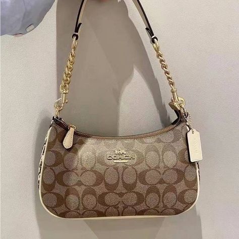 Tiny Coach Bag, Coach Bags Shoulder Bag, Women Purses Women's Handbags, Couch Bags Coach Handbags, Pink Coach Bags, Mini Coach Purse, Coach Bag Brown, Purses And Handbags Louis Vuitton, Bags With Outfits