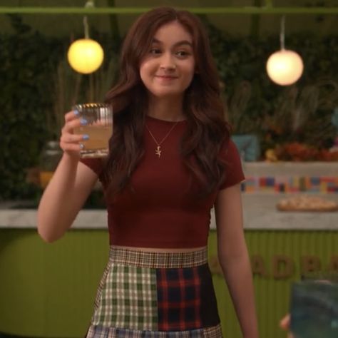 Kitty Covey Outfits, Kitty Song Covey Outfits, Xo Kitty Outfits, Anna Cathcart, Xo Kitty, Character Vibes, Jenny Han, Attractive People, Film Serie