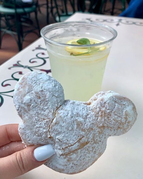 We Are The Disney Squad ✨ on Instagram: “The best duo ever! Beignet and mint julep 😍 These are my two favorite things at Disneyland! If you haven’t tried it, please go try it 🤤🤤…” Mickey Beignets, Mood Board 2023, Best Duos, Mint Julep, Beignets, Theme Parks, Aesthetic Food, Theme Park, Glass Of Milk