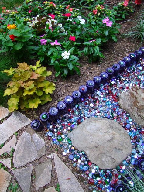 mexican feather grass and zinnias with colored glass path Diy Mosaic Garden, Container Water Gardens, Old Wine Bottles, Indoor Flower Pots, Recycled Garden, Bottle Garden, Indoor Flowers, Mosaic Garden, Garden Accents