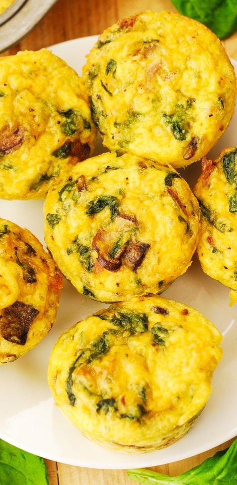 Breakfast Egg Muffins with Mushrooms and Spinach – these crustless mini quiches are perfect for breakfast, brunch, or potluck! Packed with protein, fiber, and veggies. Vegetarian, gluten free recipe. Savoury Vegetable Muffins, Vegetable Muffins, Breakfast Egg Muffins, Bacon Egg Muffins, Mushrooms And Spinach, Veggie Muffins, Egg Muffins Recipe, Savory Breakfast Recipes, Breakfast Egg Casserole