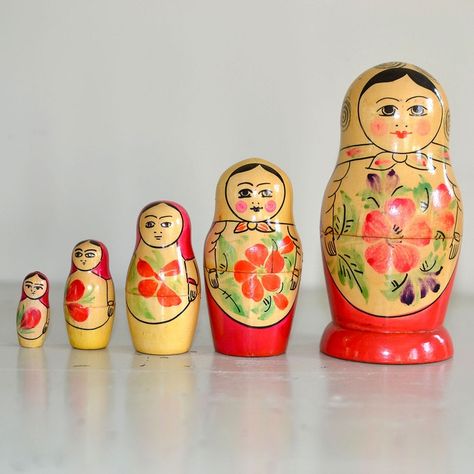 Russian Nesting Dolls Nesting Dolls Drawing, Stacking Dolls, Babushka Dolls, Russian Dolls, Fire Bird, Russian Nesting Dolls, Matryoshka Doll, Russian Doll, Nesting Dolls