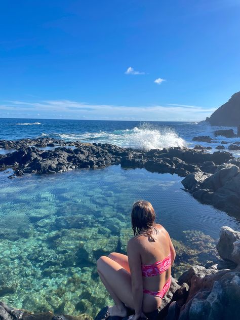 Rock Pools Beach, Rock Pool Aesthetic, Tide Pool Aesthetic, Coastal Western, Beach Instagram Pictures, Hawaii Pictures, Tide Pool, Summer Picture Poses, Pool Picture