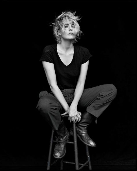 bows Female Filmmaker, 20th Century Women, Greta Gerwig, Dave Matthews, Lady Bird, Badass Women, Girl Crush, Role Models, Filmmaking