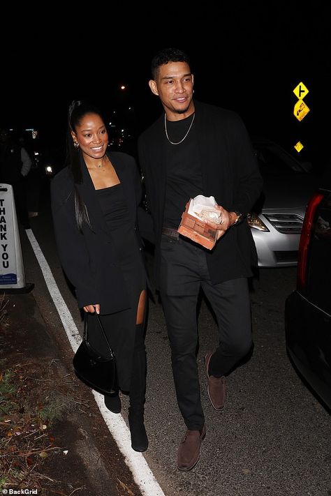 Nope Keke Palmer Outfits, Nba Ankle Breakers, Keke Palmer And Boyfriend, Keke Palmer Black And White, Keke Palmer Pregnant, Casual Outfits Sporty, Leisure Wear Women, Navy Sport Coat, Sport Coat Outfit