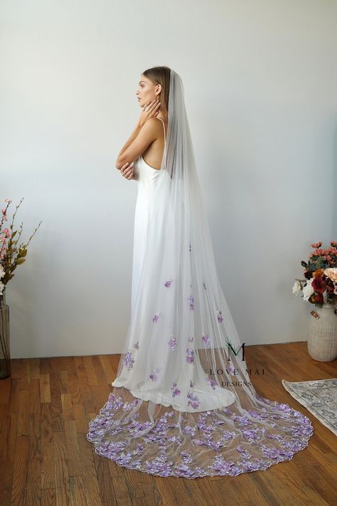 Wedding Dresses With Lavender Accents, Lilac Wedding Veil, Lavender Wedding Veil, Light Purple Wedding Dress Bride, Lavender Dress Wedding, Colorful Veil, Lilac Wedding Dress, Lilac Wedding Themes, Purple And White Dress