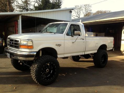 Lift advice for 1997 F250 - Pirate4x4.Com : 4x4 and Off-Road Forum 1997 F250, Tucker Car, F250 Lifted, Ford Explorer Accessories, Obs Ford, Diesel Trucks Ford, Country Trucks, Custom Lifted Trucks, Ford Suv