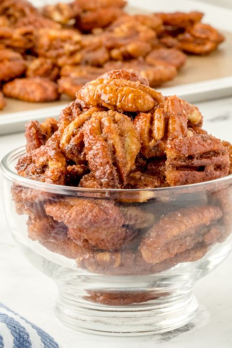 Enjoy the sweet and crunchy flavors of Copycat Buc-ee’s Pecans with this easy homemade recipe. Perfectly spiced and caramelized, these pecans are the ultimate snack for any occasion. Buckees Pecans, Buccees Pecans, Buccees Candied Pecans, Buc-ee's Recipes, Cajun Pecans, Glazed Pecans Recipe, Savory Pecans, Spiced Pecans Recipe, Caramelized Pecans