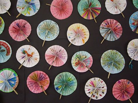 Chinese Style Fans Asian Art Projects, New Year Crafts, Chinese New Year Crafts For Kids, Chinese New Year Activities, Asian Crafts, Chinese Crafts, Chinese New Year Crafts, New Year Art, Bowl Food