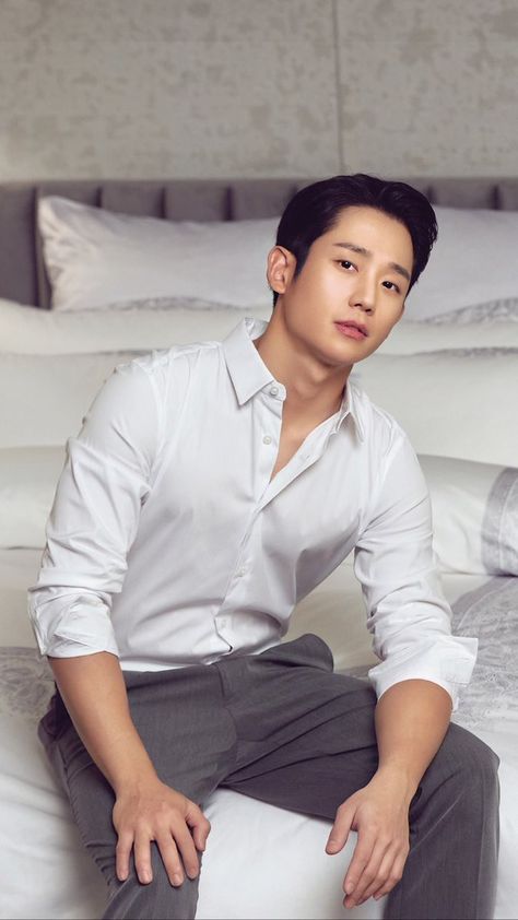 Kdrama Photos, Kdrama Love, Jung Hae In, Kdrama Poster, Hae In, So Min, Korean Male Actors, 얼굴 그리기, Jung So Min