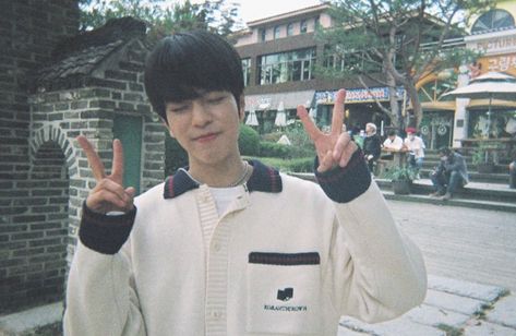 Boyfriend Standards, Nami Island, Stray Kids Seungmin, Kids Icon, My Boyfriend, Mulan, My Only Love, Lee Know, Boyfriend Material