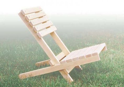 folding chair tutorial Becket Chair Plans, Wooden Beach Chairs, Fold Up Chairs, Canadian Woodworking, Camp Chair, Wood Folding Chair, Folding Beach Chair, Outdoor Folding Chairs, Outdoor Furniture Plans