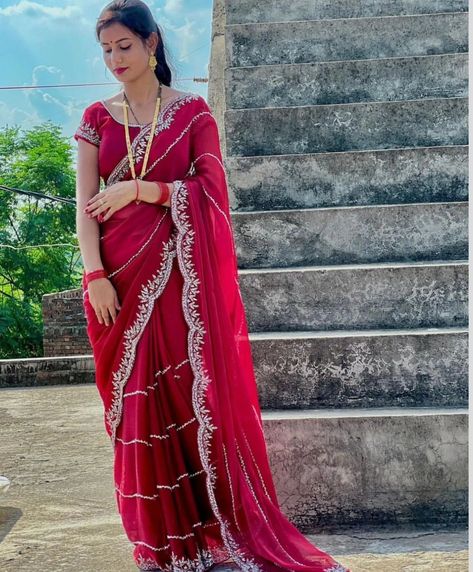 Draping this beautiful jimmy choo saree from @desilook_lifestyle_2 ..I just love the fabric and the cut work going all over the saree .. the saree has some weight and looks amazing after draping. .Here I m sharing my tips to drape this beautiful jimmy choo saree #draping #drapingdesigns #drapingdress #sareedraping #sareedrapingstyle #sareelove #sareelovers #drapingtechnique Saree Styling Ideas, Jimmy Choo Saree, Draping Dress, Saree Styling, Draping Techniques, Saree Draping Styles, Saree Draping, Styling Ideas, Cut Work