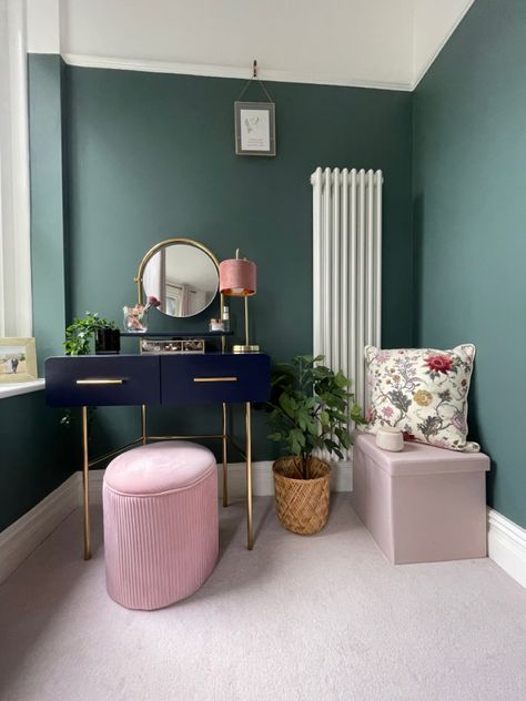 Pink And Green Dressing Room, Valspar Green, Walkin Wardrobe, Teresas Green, Navy Decor, Bedroom Colour, Green Lounge, Dressing Room Decor, Wall Colour