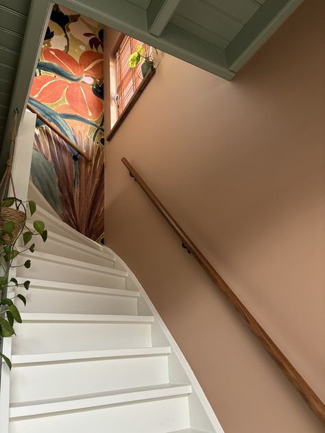 Painting Stairwell, Kendal House, Hallway Decorating Colours, Wallpaper Staircase, Lab Paint, Open Trap, Mudroom Decor, Courtyard Gardens Design, Staircase Wall