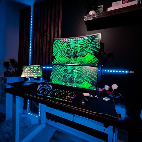 Stacked Monitor Gaming Setup, Lg Ultrawide Monitor Setup, Stacked Monitor Setup, Monitors Setup, Streaming Room, Monitor Setup, Setup Inspiration, Basement Office, Bedroom Stuff