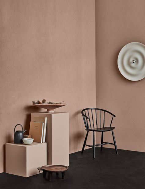 Eclectic Trends | 3 Colors of the Year 2019 by Jotun - Raw Interior Pallete, Dark Interior House, Dusty Pink Bedroom, Furniture Color Schemes, Pink Bedroom Walls, Colorful Walls, Jotun Lady, Executive Office Furniture, Styling Inspiration