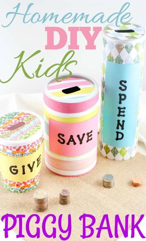 Need an easy craft to do with the kids? Try this homemade piggy bank idea! There is also a spend bank perfecting for teaching kids about money. easy kids crafts | homemade crafts for kids | piggy bank crafts Homemade Piggy Bank, Homemade Piggy Banks, Piggy Bank Ideas, Diy Piggy Bank, Piggy Bank Craft, Teaching Kids Money, Piggy Bank Diy, Money Saving Jar, Weeknight Recipes