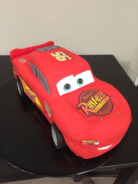 Cake Lightning Mcqueen, Lightning Mcqueen Cake Easy, Mc Queen Cake Design, Mcqueen Cake Design, Lighting Mcqueen Cake, Lighting Mac Queen Cake, Lightning Mcqueen Cake, Mcqueen Cake, Cars Birthday Party Decorations