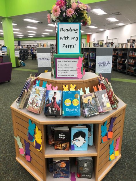 Reading with a Peep – School Library Displays Spring Book Fair Ideas, Welcome Back To School Library Displays, Library Summer Display, April Library Display Ideas, Spring Book Display Libraries, Elementary Library Book Displays, April Book Displays, Book Store Display Ideas, Library Decorations School